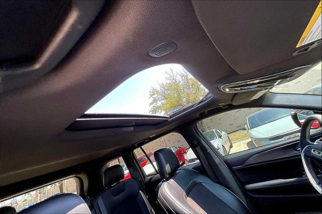 Photo of 2023 Metallic Jeep Grand Cherokee
