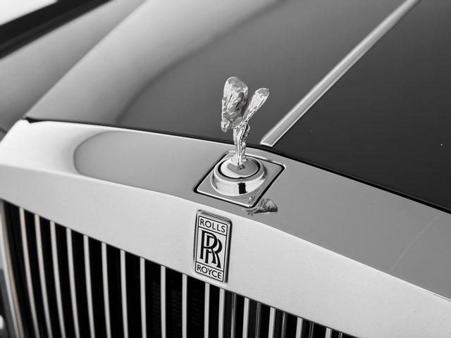 Photo of 2016 Infinity Black Rolls-Royce Phantom