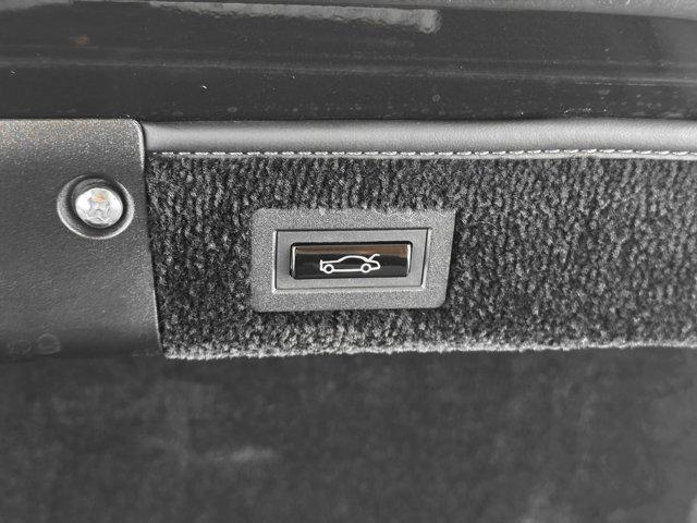Photo of 2016 Infinity Black Rolls-Royce Phantom