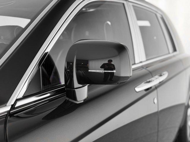 Photo of 2016 Infinity Black Rolls-Royce Phantom