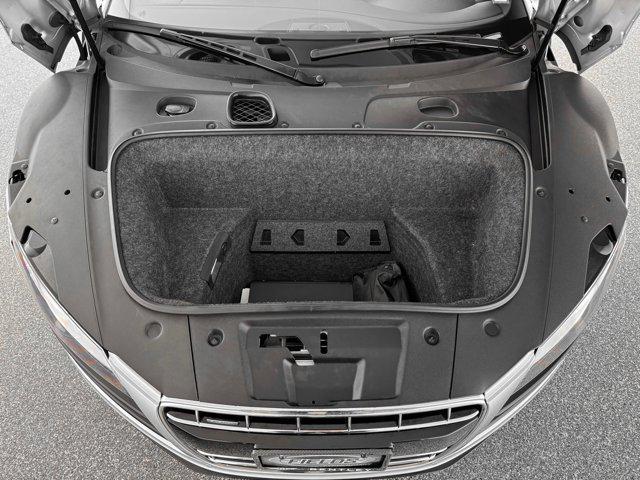 Photo of 2010 Ice Silver Metallic With Apollo Silver Sideblades Audi R8