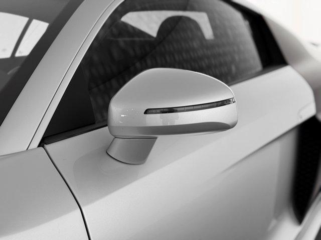 Photo of 2010 Ice Silver Metallic With Apollo Silver Sideblades Audi R8