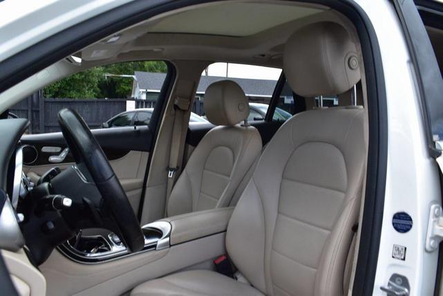 Photo of 2020 White Mercedes-Benz GLC 300