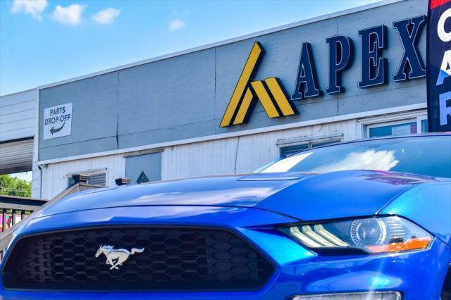 Photo of 2018 Lightning Blue Ford Mustang
