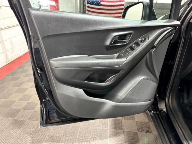 Photo of 2019 Black Chevrolet Trax