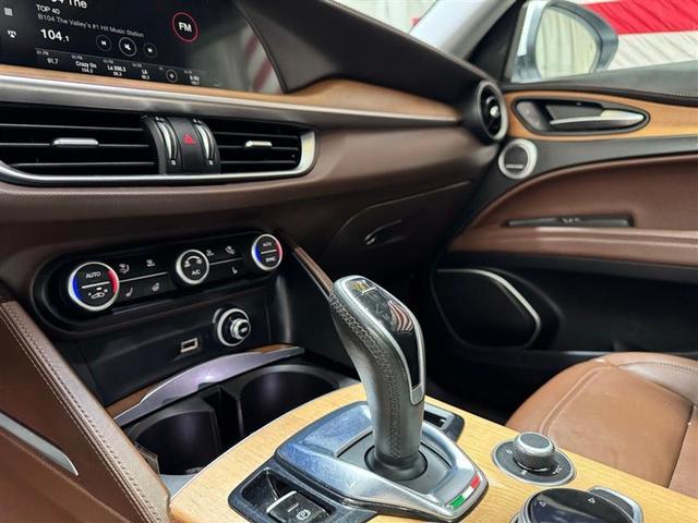 Photo of 2020 White Alfa Romeo Stelvio