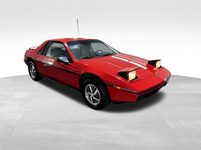 Photo of 1984 Red Pontiac Fiero