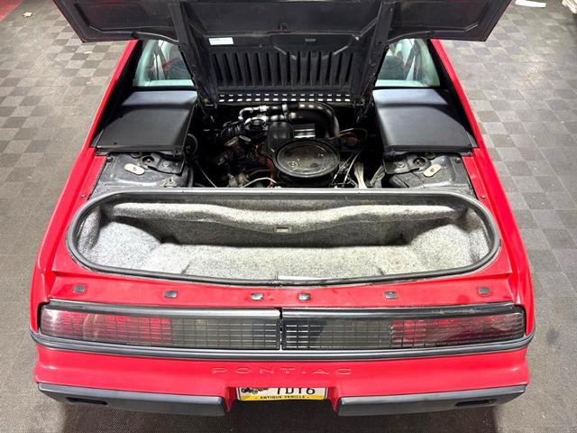 Photo of 1984 Red Pontiac Fiero