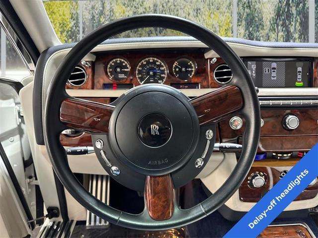 Photo of 2013 White Rolls-Royce Phantom VI