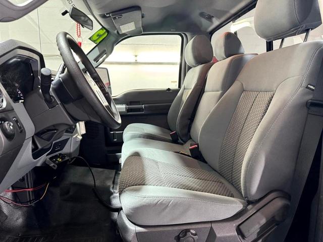 Photo of 2015 White Ford F-250