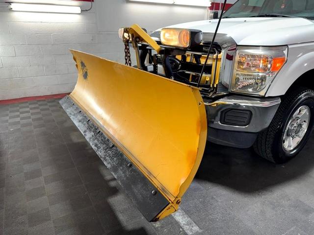 Photo of 2015 White Ford F-250