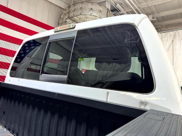 Photo of 2015 White Ford F-250