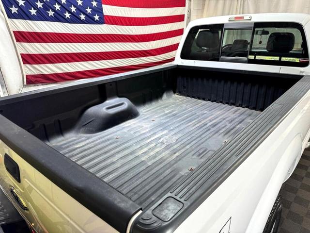 Photo of 2015 White Ford F-250