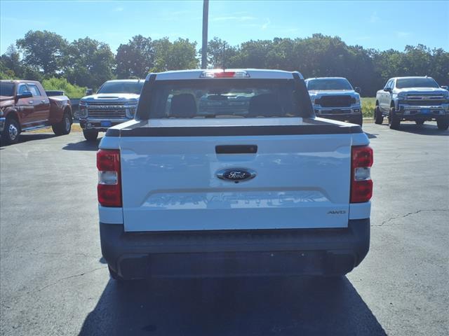 Photo of 2022 White Ford Maverick