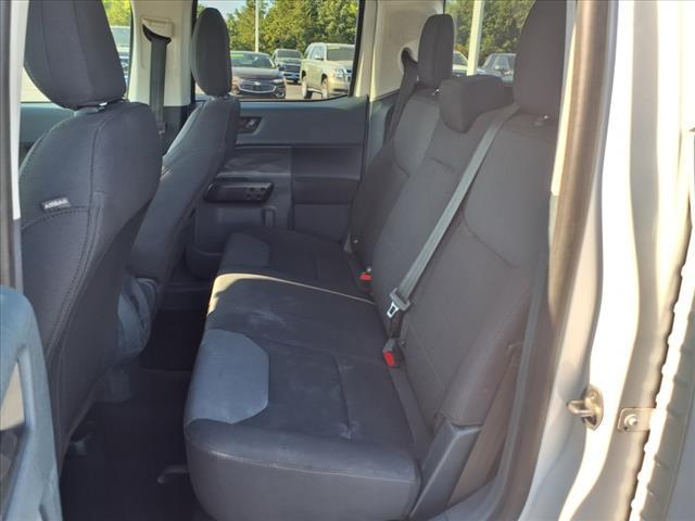 Photo of 2022 White Ford Maverick