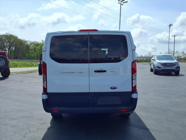 Photo of 2022 White Ford Transit-350