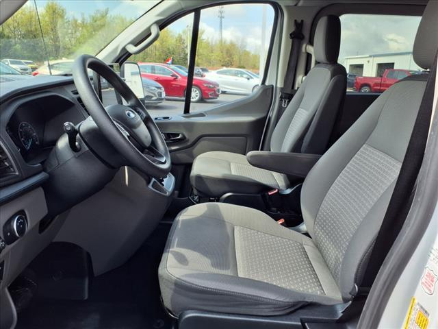 Photo of 2022 White Ford Transit-350