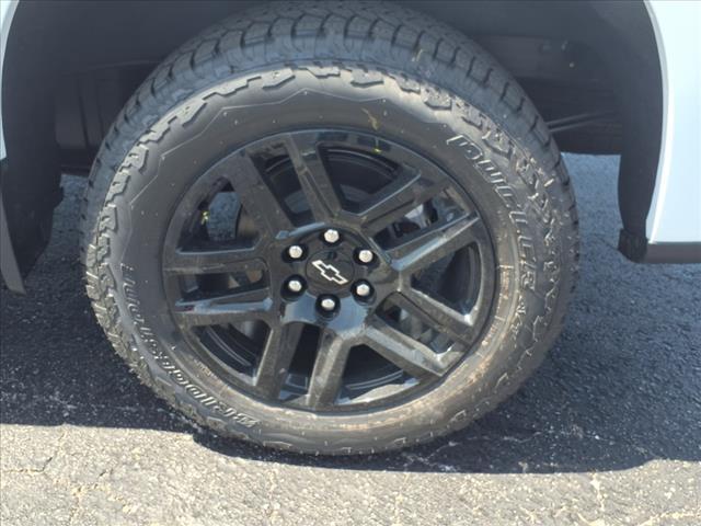 Photo of 2025 Summit White Chevrolet Silverado 1500