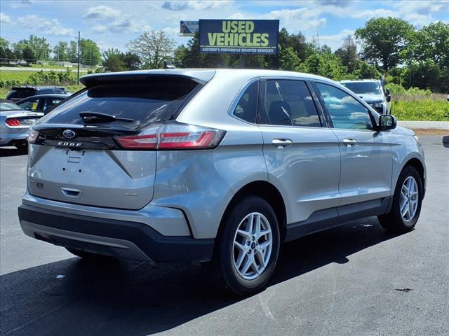 Photo of 2022 Silver Ford Edge