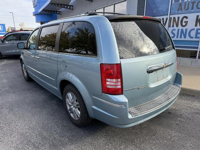 Photo of 2008 Blue Chrysler Town & Country
