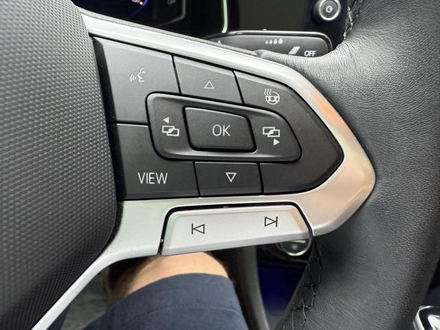 Photo of 2024 Deep Black Pearl Volkswagen Jetta