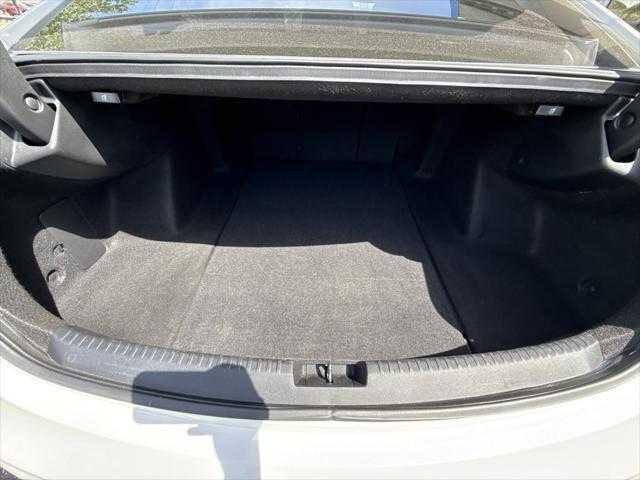 Photo of 2021 Platinum White Pearl Acura TLX