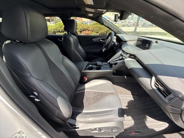 Photo of 2021 Platinum White Pearl Acura TLX