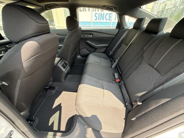 Photo of 2025 Platinum White Pearl Honda Accord Hybrid