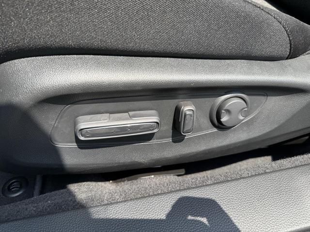 Photo of 2025 Platinum White Pearl Honda Accord Hybrid