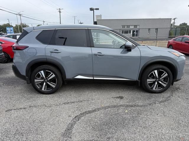 Photo of 2022 Boulder Gray Pearl Nissan Rogue