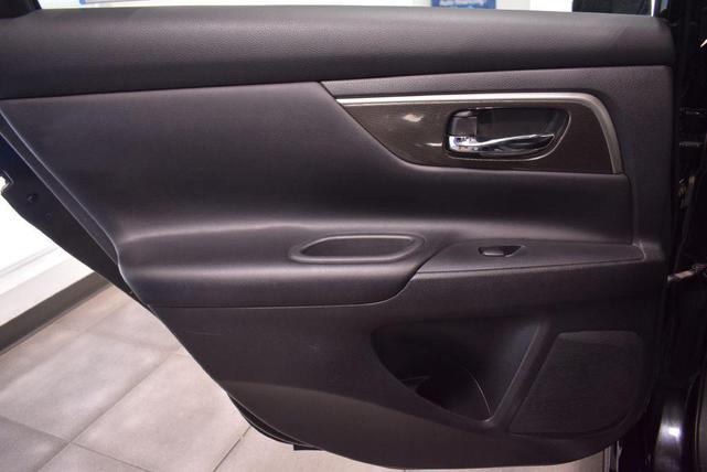 Photo of 2014 BLACK Nissan Altima