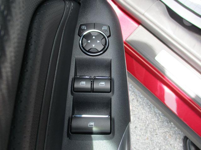 Photo of 2025 Molten Magenta Metallic Tri-coat Ford Mustang