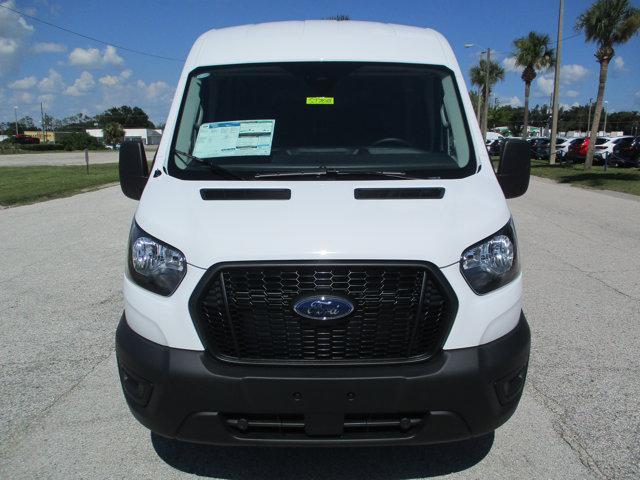 Photo of 2025 Oxford White Ford Transit-250