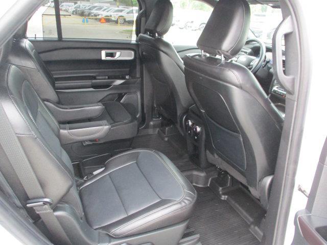Photo of 2020 White Ford Explorer