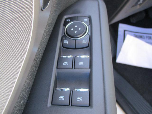 Photo of 2025 Star White Metallic Tri-Coat Ford Expedition