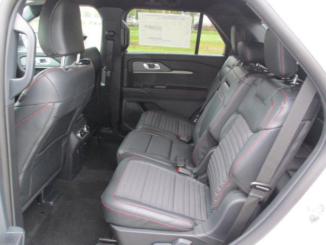 Photo of 2025 Star White Metallic Tri-Coat Ford Explorer