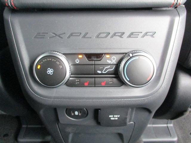 Photo of 2025 Star White Metallic Tri-Coat Ford Explorer