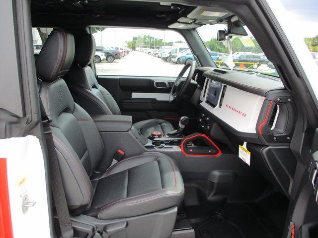 Photo of 2025 Oxford White Ford Bronco
