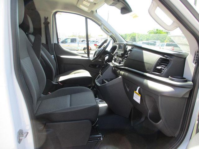 Photo of 2025 Oxford White Ford Transit-250
