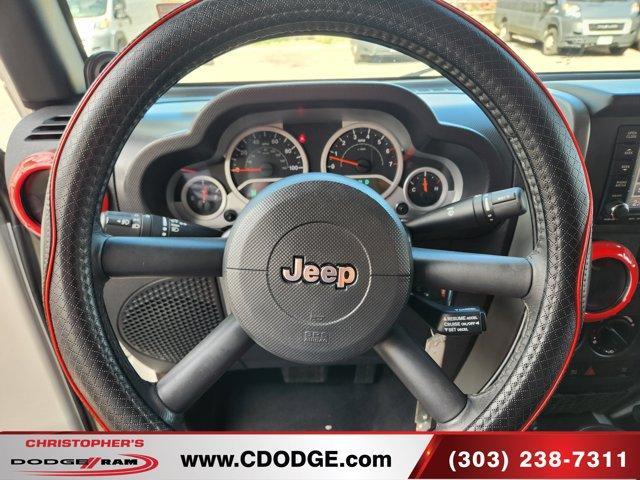 Photo of 2009 Stone White Jeep Wrangler