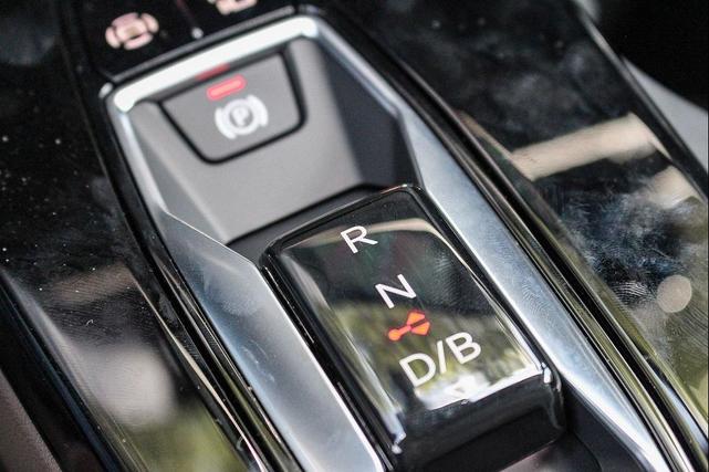 Photo of 2025 Magnet Gray Audi Q6 e-tron