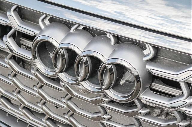 Photo of 2025 MYTHOS BLK MET Audi S8