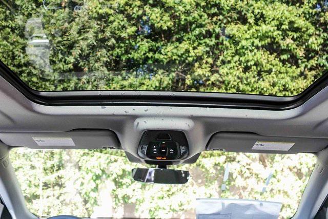 Photo of 2025 White Audi Q5