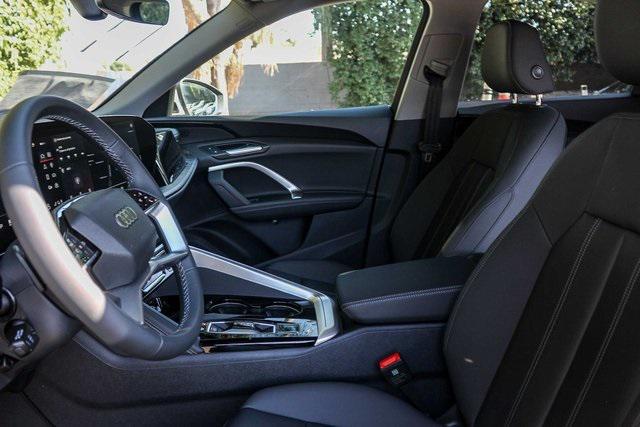 Photo of 2025 White Audi Q5