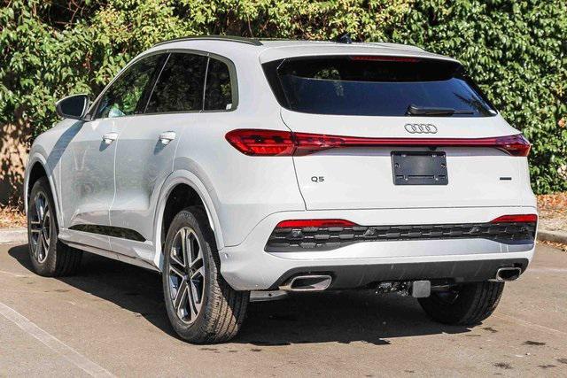 Photo of 2025 White Audi Q5