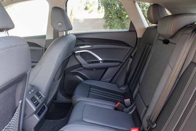 Photo of 2025 White Audi Q5