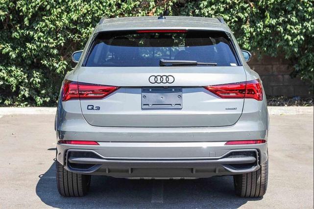 Photo of 2025 Chronos Gray Metallic Audi Q3