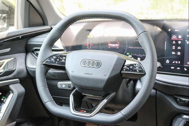 Photo of 2025 Audi SQ5