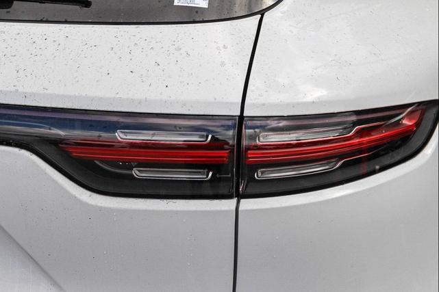 Photo of 2019 White Porsche Cayenne