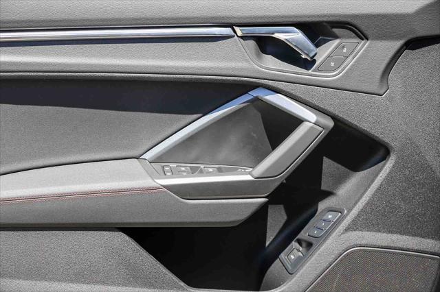 Photo of 2025 Mythos Black Metallic Audi Q3